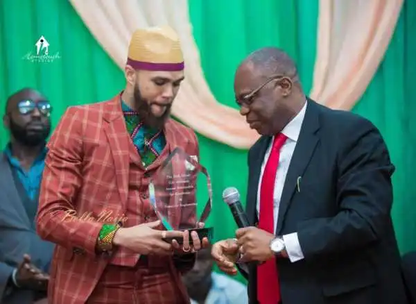 US-Nigerian Singer, Jidenna Starts Scholarship Scheme In ESUT To Honour Late Dad (Photo)